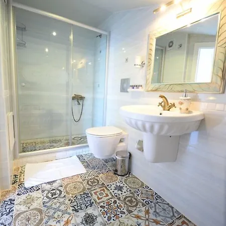 Trilyali Butik Tirilye