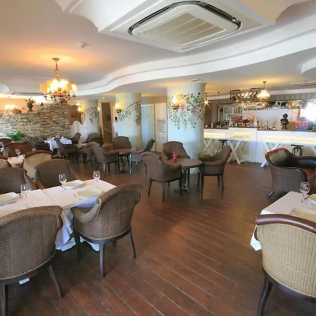 Hotel Trilyali Butik Tirilye