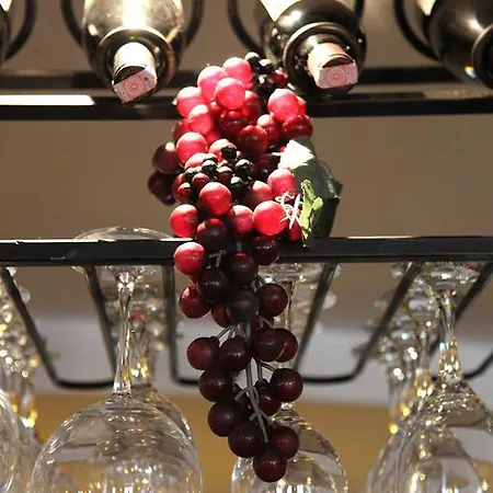 Trilyali Butik Hotel Tirilye