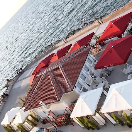 Hotel Trilyali Butik Tirilye