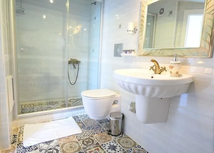 Trilyali Butik Tirilye