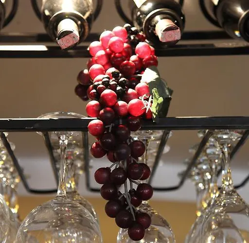 Trilyali Butik Hotel Tirilye